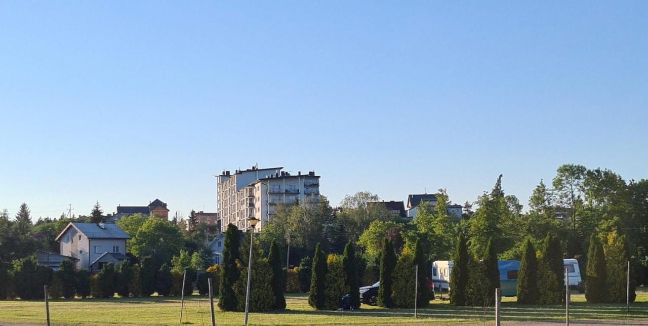 Sloneczny Apartament Warka Bagian luar foto