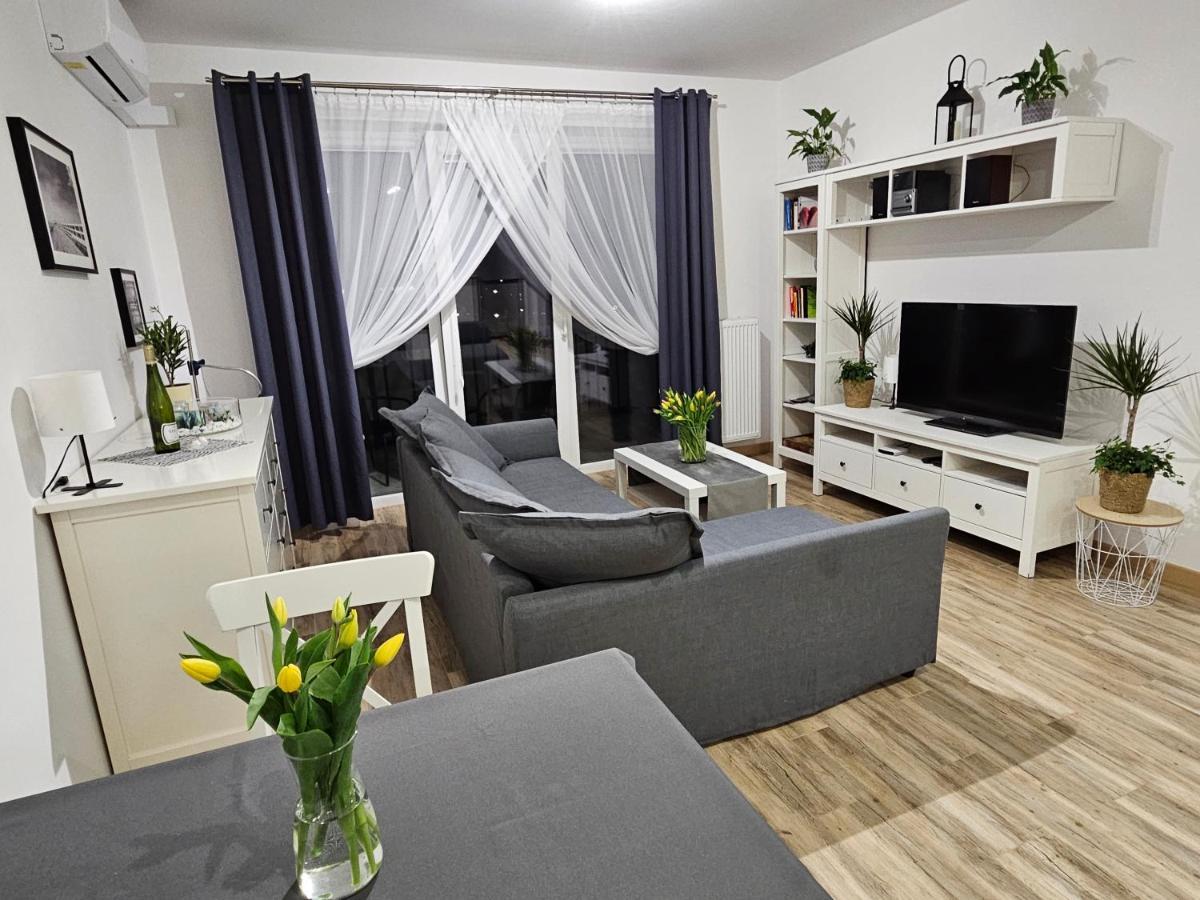 Sloneczny Apartament Warka Bagian luar foto