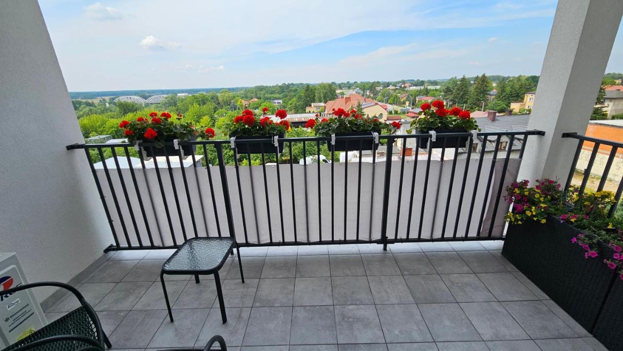 Sloneczny Apartament Warka Bagian luar foto